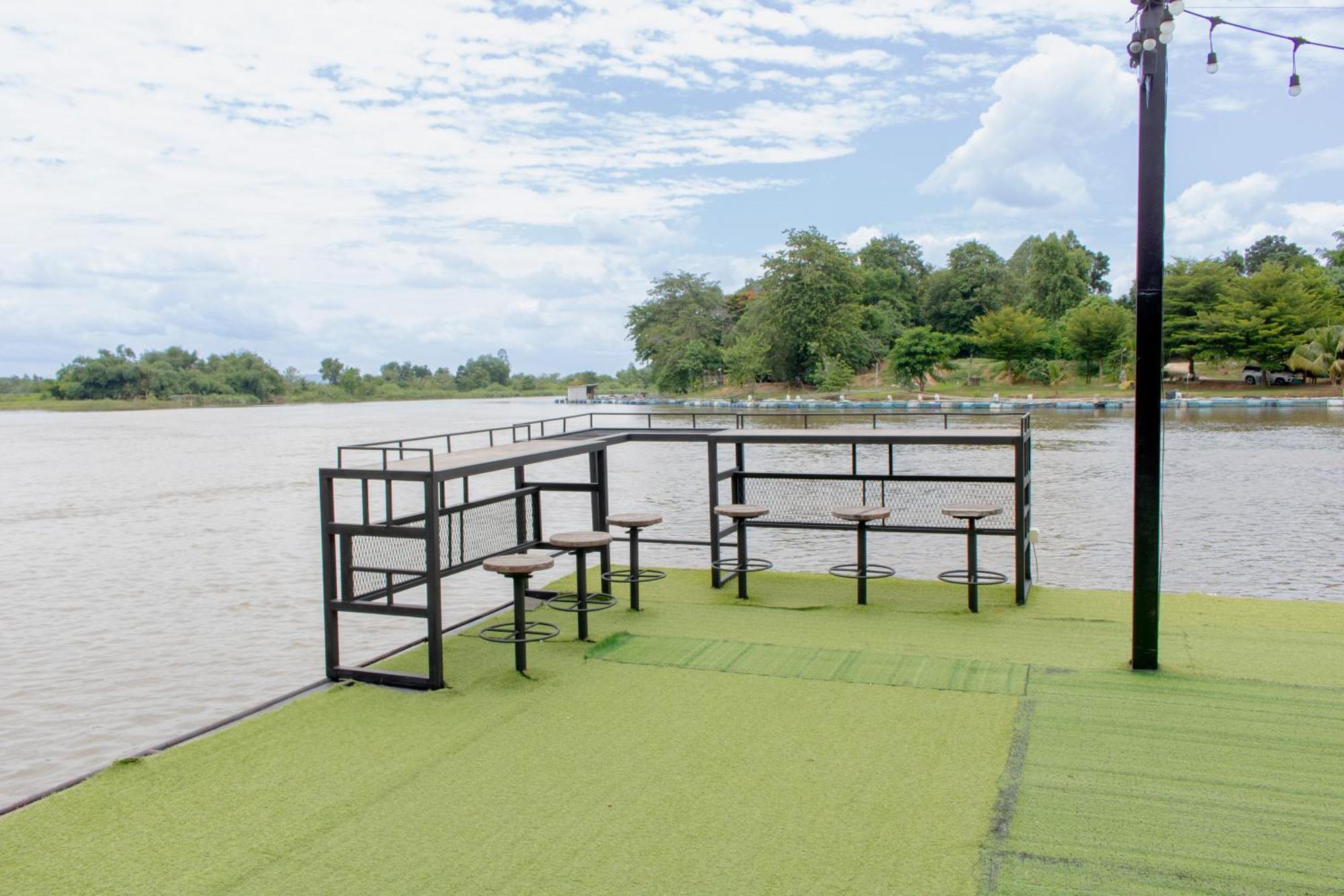 Namsai Resort Kanchanaburi Esterno foto
