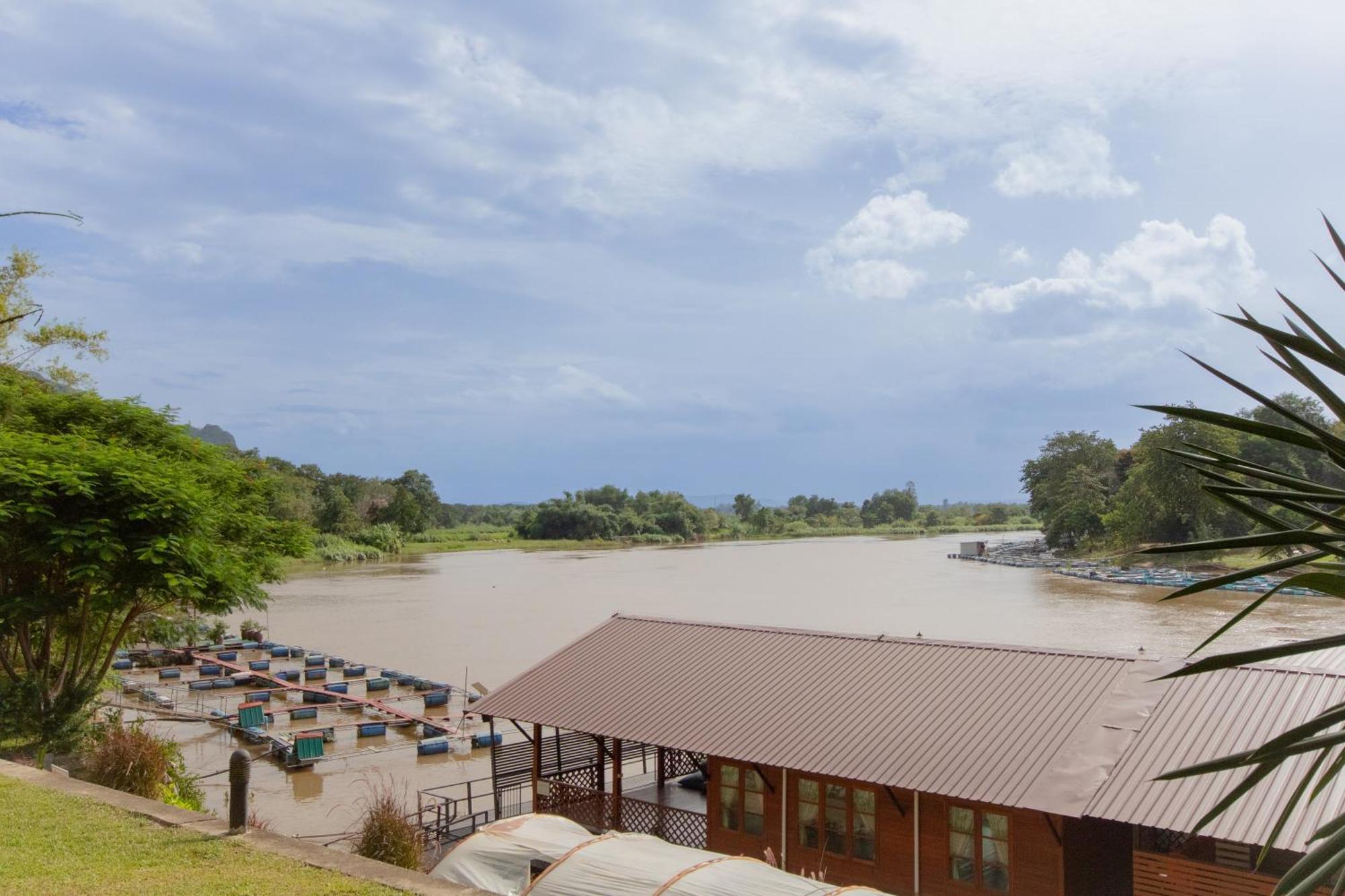 Namsai Resort Kanchanaburi Esterno foto