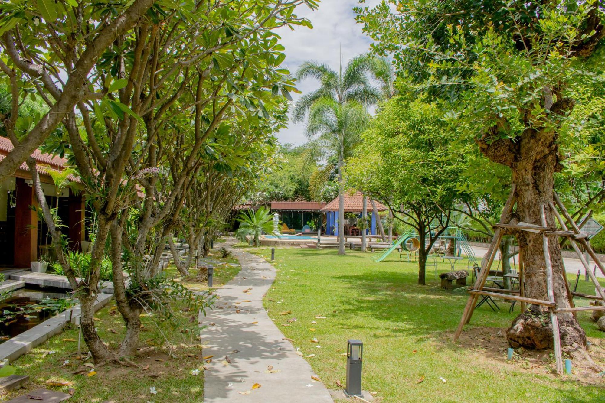 Namsai Resort Kanchanaburi Esterno foto