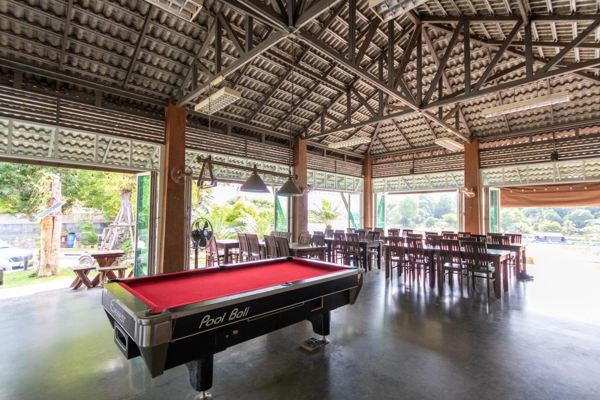 Namsai Resort Kanchanaburi Esterno foto
